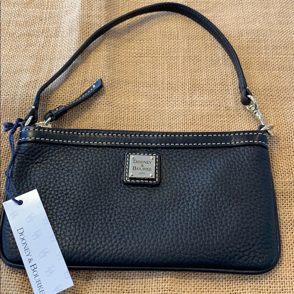 Dooney & Bourke black wristlet